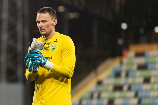 Västerås målvakt Anton Fagerström deppar
