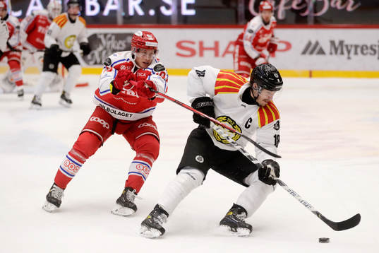 Brynäs Anton Rödin och Timrås Robin Alvarez