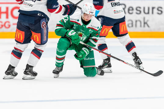 Rögles Samuel Jonsson har ont