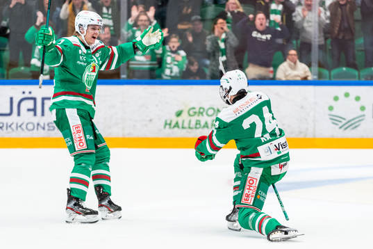 Rögles Marco Kasper (h) jublar