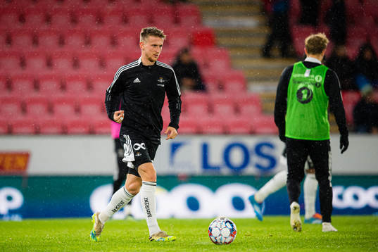 Erlend Dahl Reitan of Rosenborg warms up