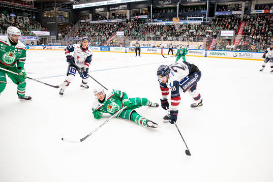 Rögles Tyler Kelleher och Linköpings John Nyberg