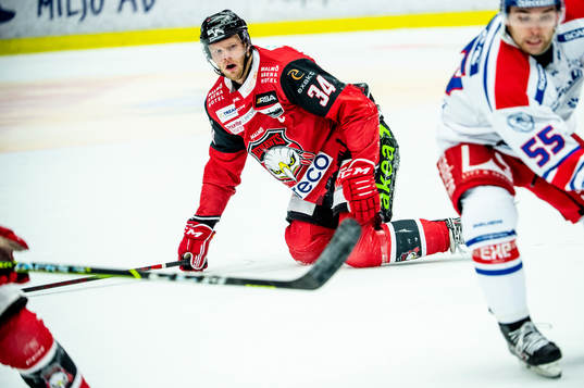 Malmö Redhawks Carl Söderberg på isen
