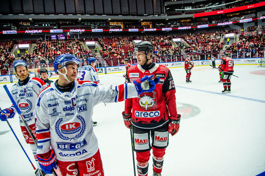 Oskarshamns Jonas Engström och Malmö Redhawks Eric