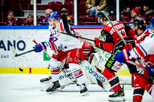 Oskarshamns Jonas Engström mot Malmö Redhawks Pathrik