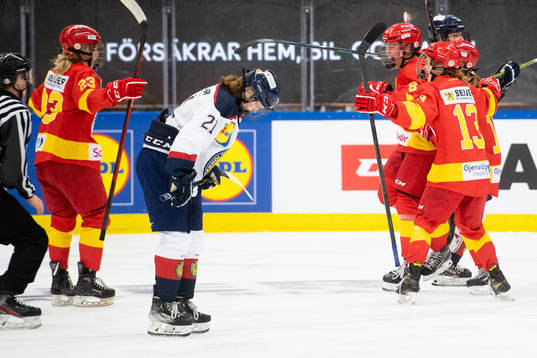 Smålands Jenna Raunio jublar