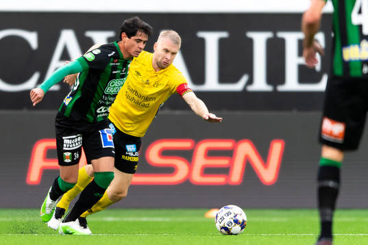 Varbergs Jean Carlos De Brito och Elfsborgs Johan Larsson