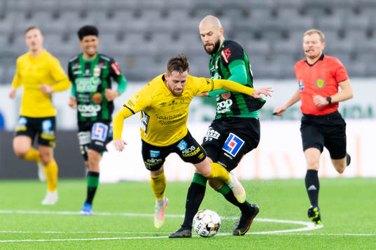 Elfsborgs Rasmus Alm och Varbergs Robin Simovic