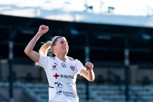 Rosengårds Olivia Schough jublar