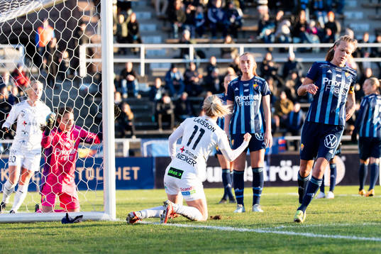 Rosengårds Mimmi Larsson jublar
