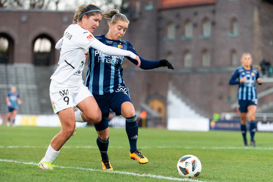 Rosengårds Loreta Kullashi och Djurgårdens Fanny Lång