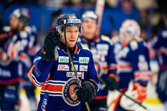 Växjös Robert Rosén jublar