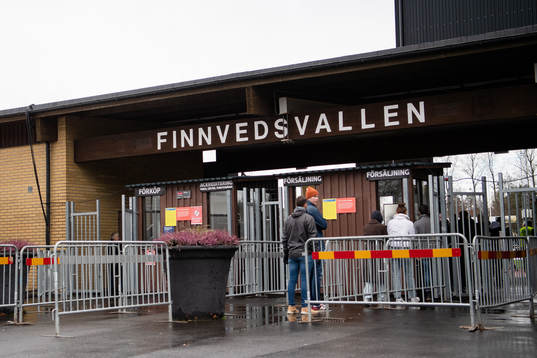 Entrén till Finnvedsvallen före fotbollsmatchen i