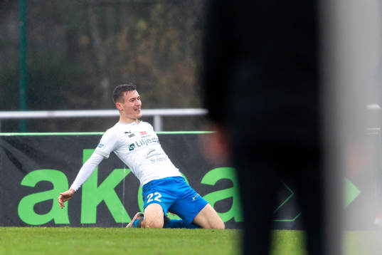 Värnamos Robin Dzabic jublar