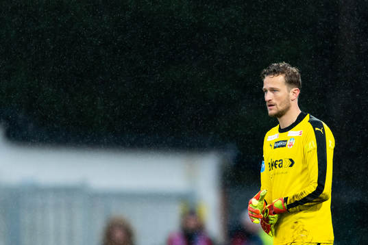Helsingborgs målvakt Anders Lindegaard deppar