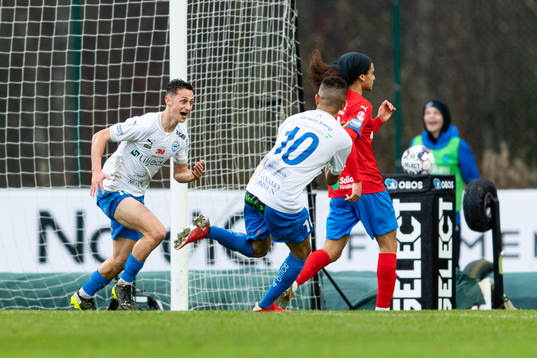 Värnamos Joel Stevens jublar