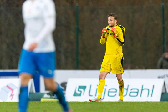 Helsingborgs målvakt Anders Lindegaard deppar