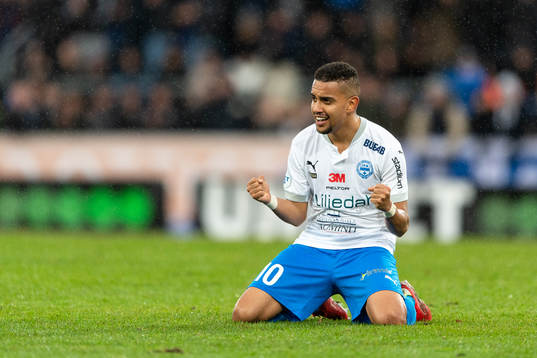 Värnamos Erick Brendon jublar