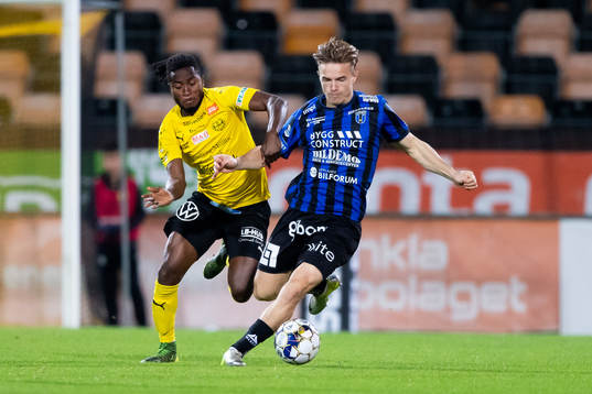 Mjällbys Mamudu Moro och Jacob Ortmark Sirius