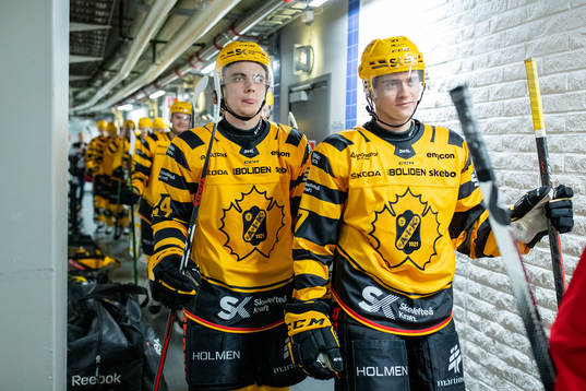 Skellefteås Elias Stenman och Gabriel Säll innan