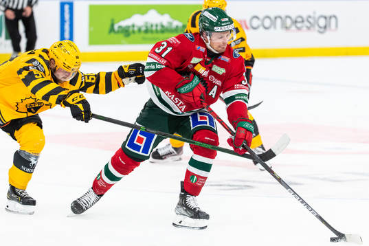 Skellefteås Oskar Nilsson och Frölundas Nicklas Lasu