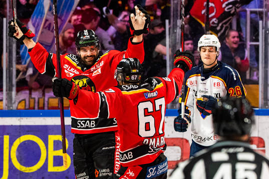Luleås Linus Fröberg jublar