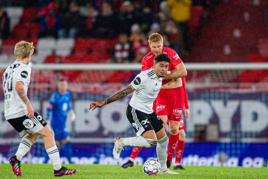 Noah Jean Holm of Rosenborg and Sivert Heltne Nilsen of