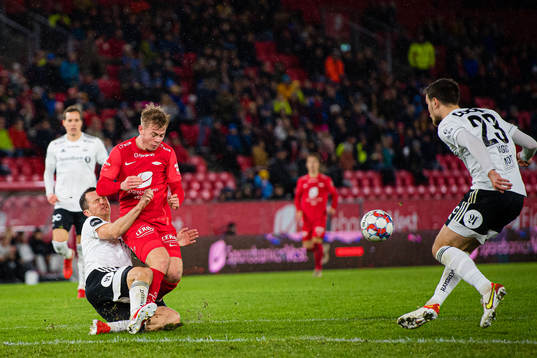 Even Hovland of Rosenborg and Aune Selland Heggebø of Brann