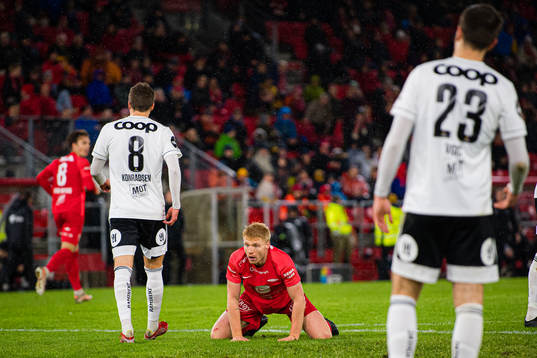 Sivert Heltne Nilsen of Brann looks dejected