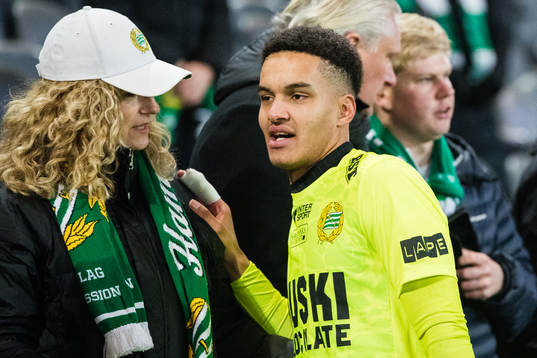 Hammarbys målvakt Oliver Dovin