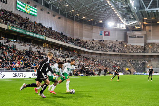 Hammarbys Akinkunmi Amoo och Paulinho