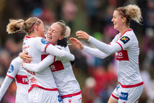 Maria Dybwad Brochmann of Sandviken celebrates 1-0