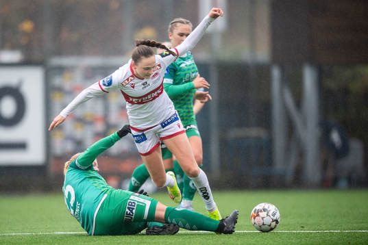 Susanne Vistnes of Klepp and Vilde Hasund of Sandviken