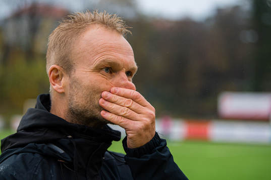 Owe Salvesen, head coach of Klepp, looks dejected