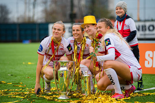 Marthine Østenstad, Tuva Hansen and Elisabeth Terland of