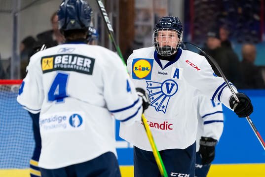 Västerbottens Gustav Öberg Andersson  jublar
