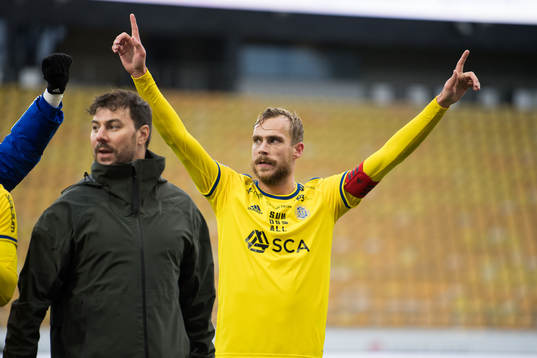 Sundsvalls Pontus Engblom jublar