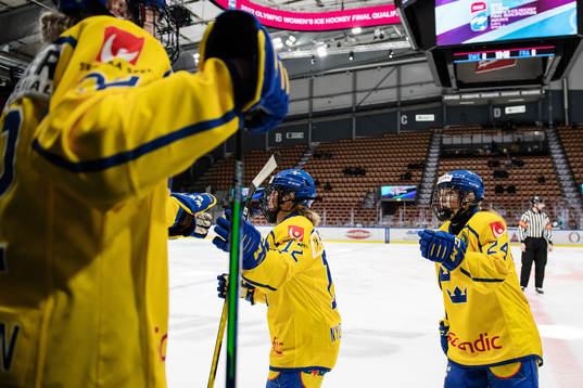 Maja Nylen-Persson and Felizia Wikner-Zienkiewicz of Sweden