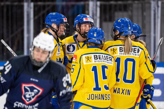 Olivia Carlsson, Maja Nylen-Persson, Mina Waxin and Lisa