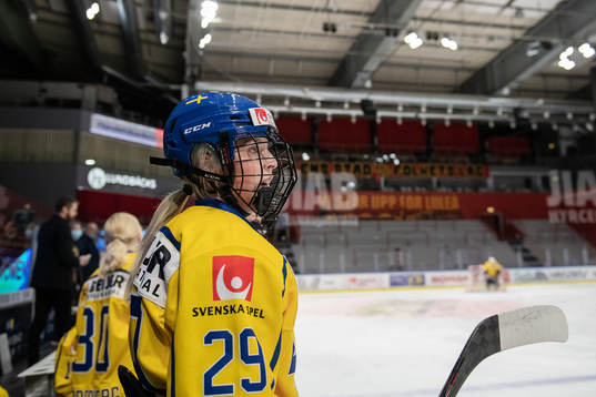 Olivia Carlsson of Sweden