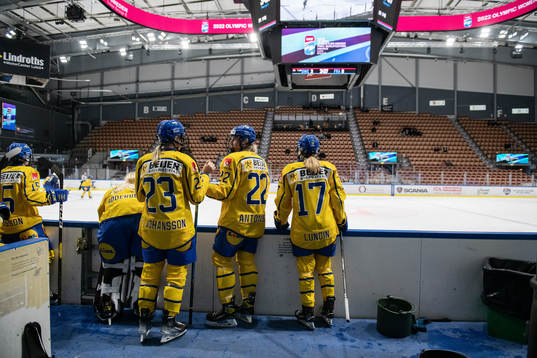 Thea Johansson, Jenny Antonsson and Sofie Lundin of Sweden