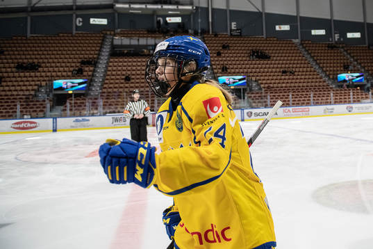 Felizia Wikner-Zienkiewicz of Sweden celebrates