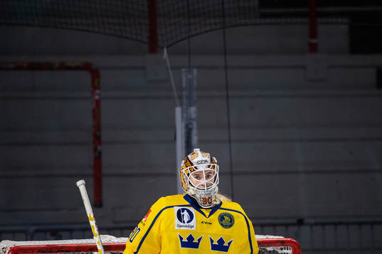 goalkeeper Emma Söderberg of Sweden