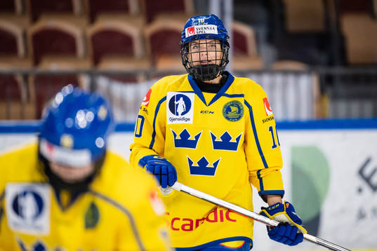 Mina Waxin of Sweden