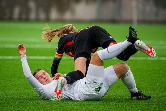 Umeås Blossom Davis och Brommapojkarnas Saga Swedman