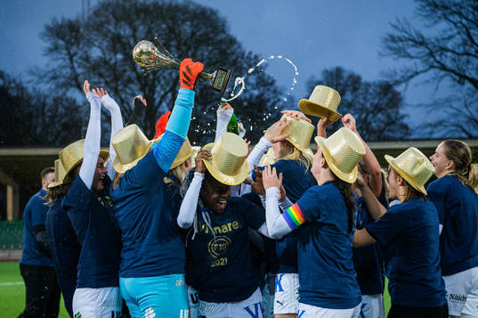 Bläddra bland fler bilder av Fotboll, F19, SM-final, Brommapojkarna - Umeå IK