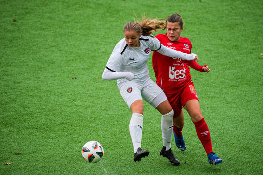 Rosengårds Tilde Björklund och Örebros Cornelia Karlsson