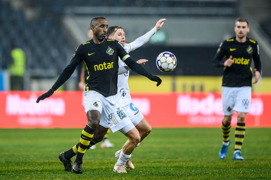 s Henok Goitom och Östersunds Charlie Colkett