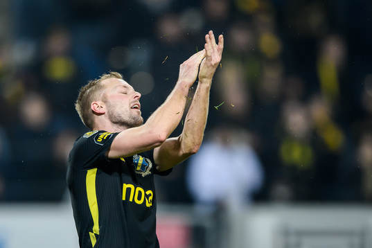 s Sebastian Larsson reagerar