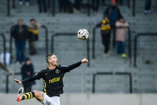 s Mikael Lustig